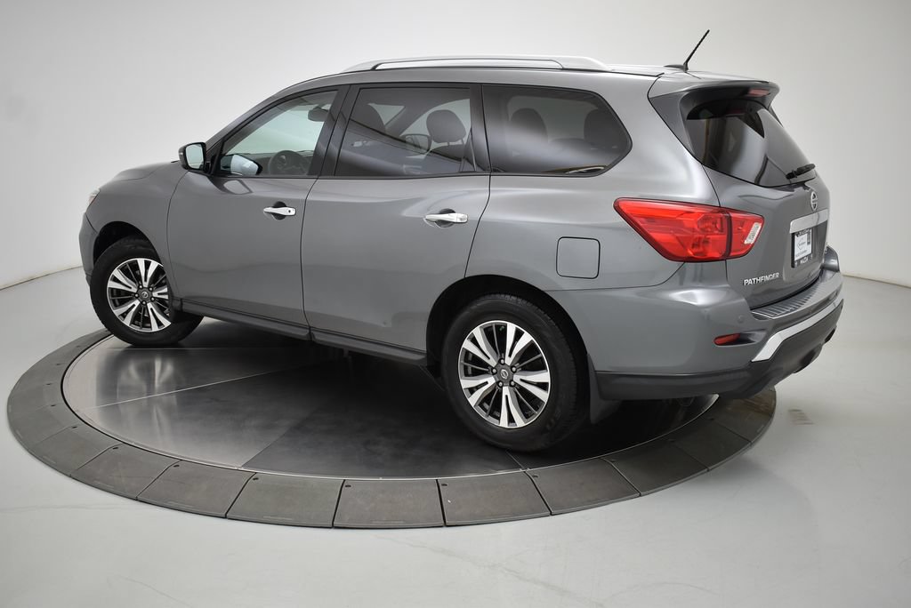 Used 2017 Nissan Pathfinder SV AWD/4WD image 8