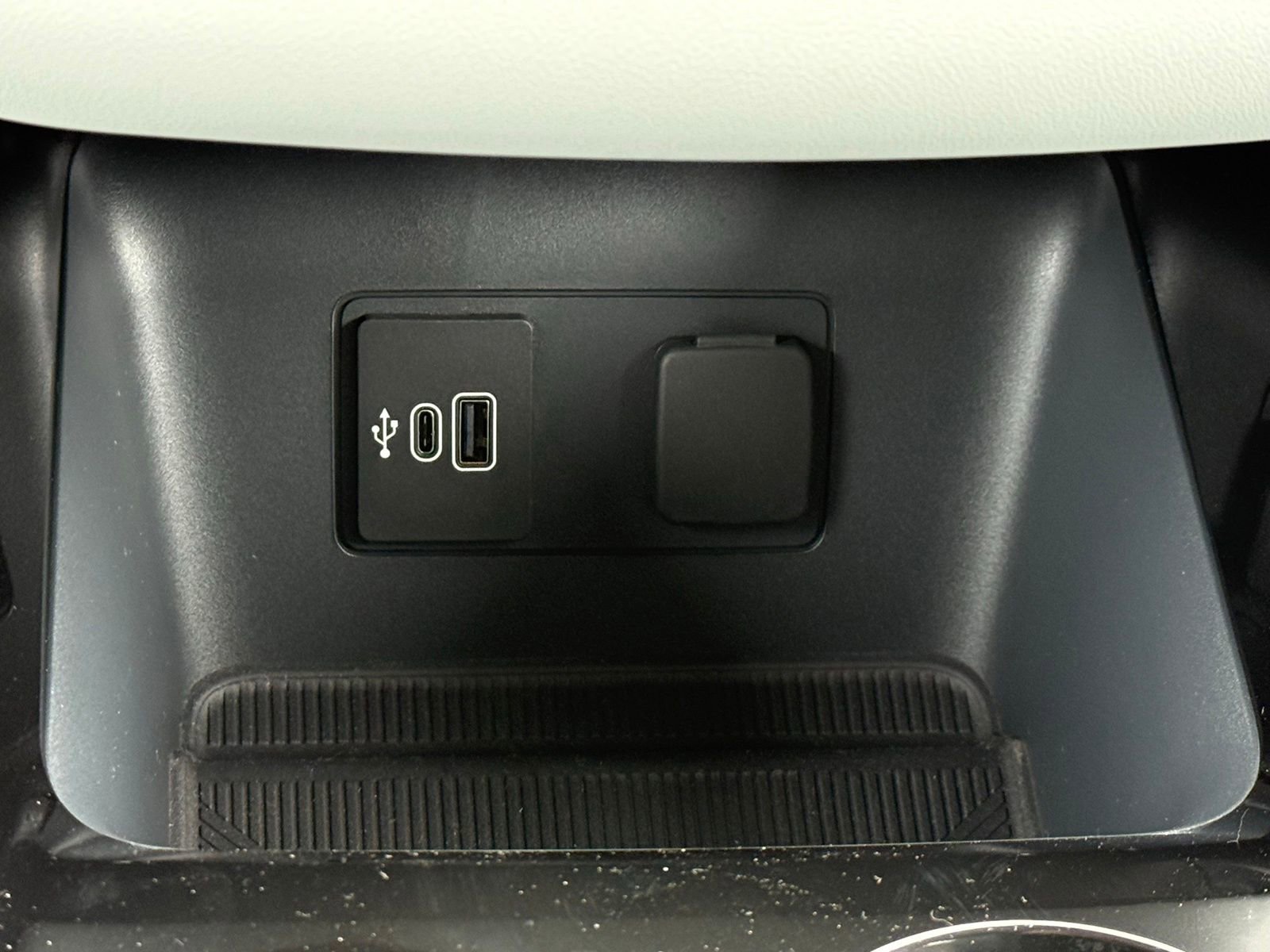 New 2026 Ford Explorer Platinum image 30