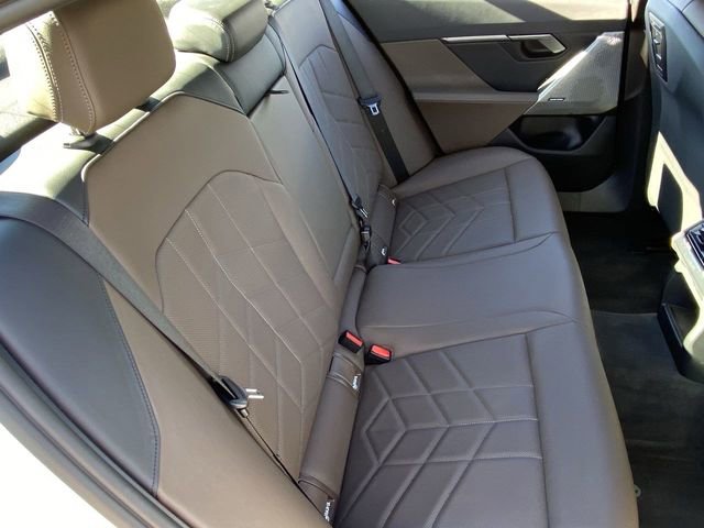 Certified 2025 BMW i5 eDrive40i w/ Premium Package image 15