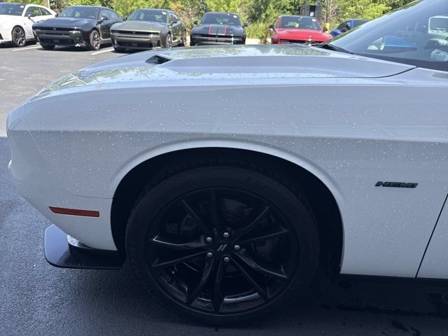 Used 2017 Dodge Challenger R/T w/ Driver Convenience Group RWD image 7