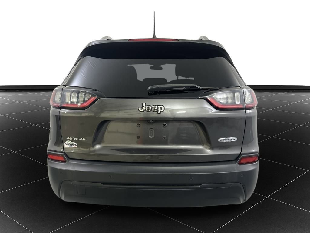 Used 2019 Jeep Cherokee Latitude Plus image 4