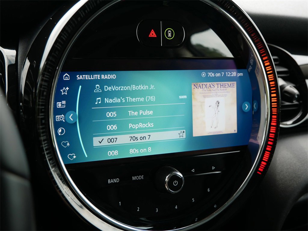 Used 2024 MINI Cooper SE image 17