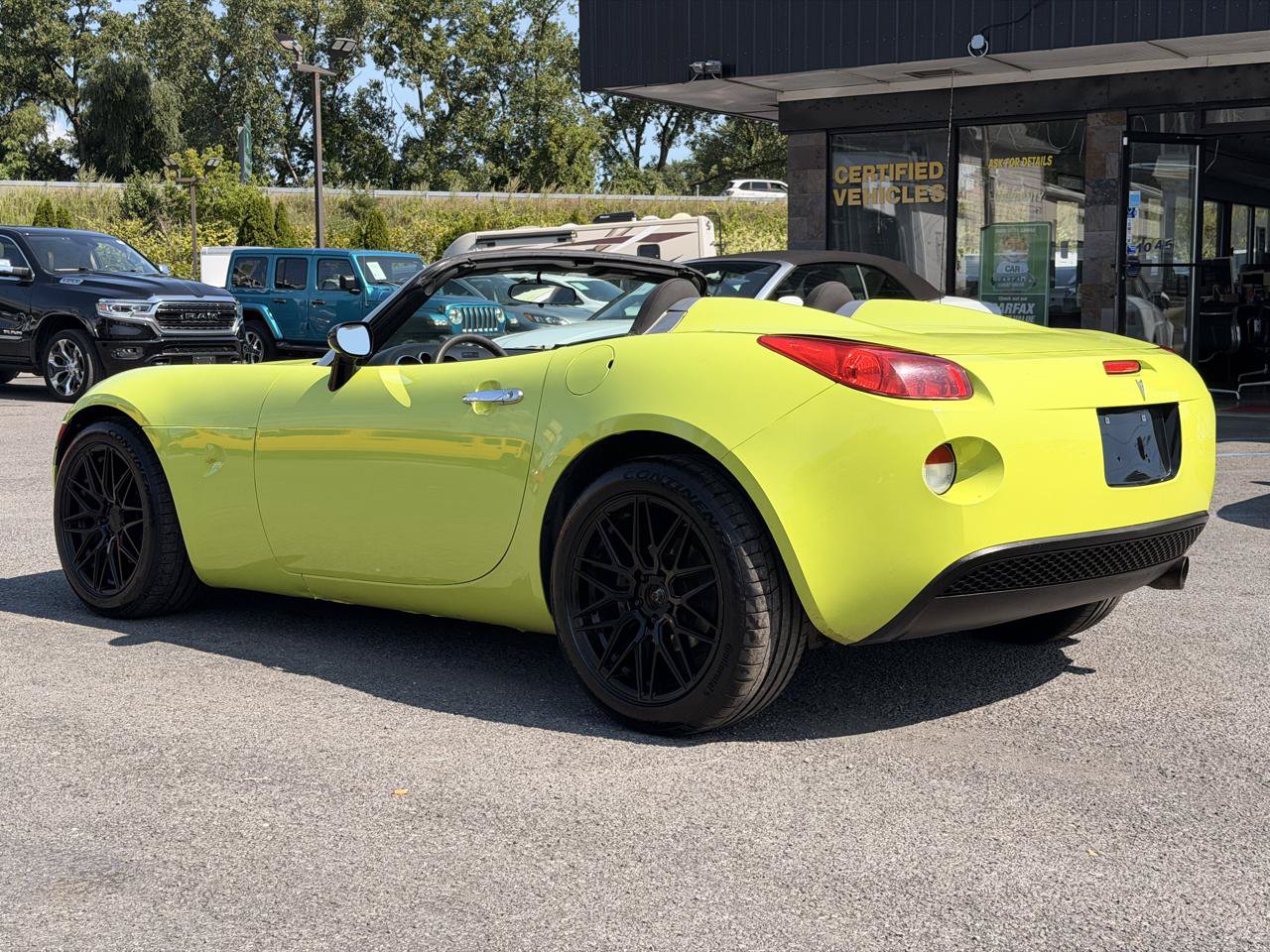 Used 2006 Pontiac Solstice Convertible w/ Power Package RWD image 5
