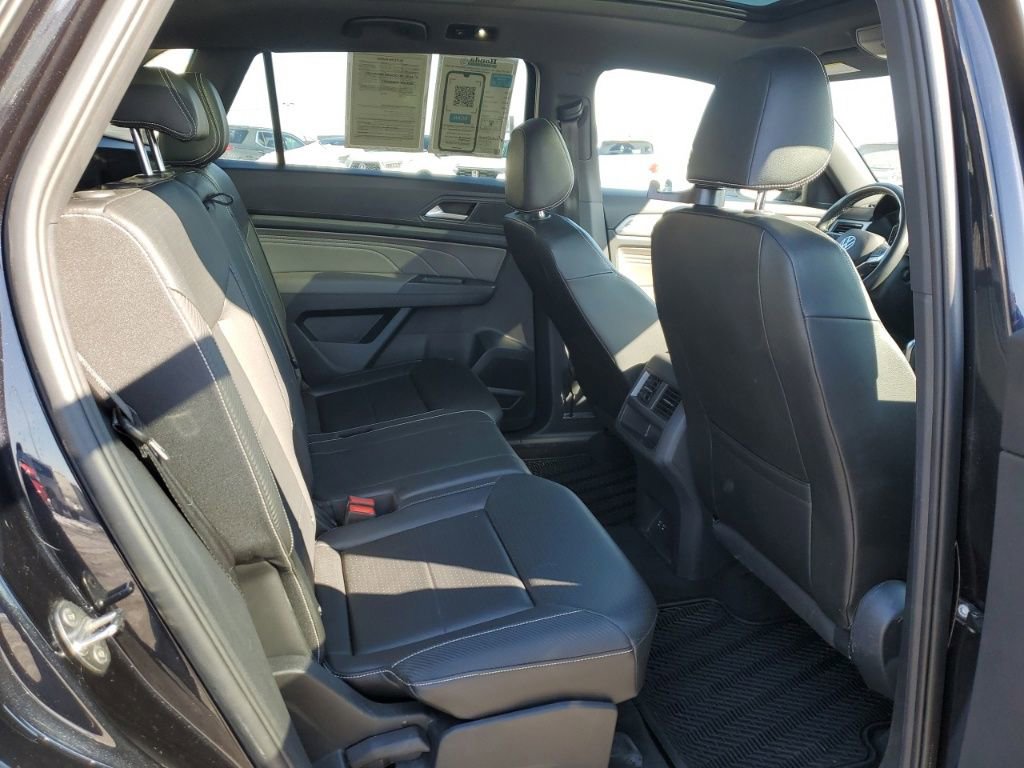 Used 2022 Volkswagen Atlas Cross Sport SE image 28