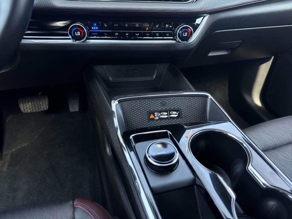 Used 2025 Chevrolet Equinox RS w/ Safety and Technology Package image 15