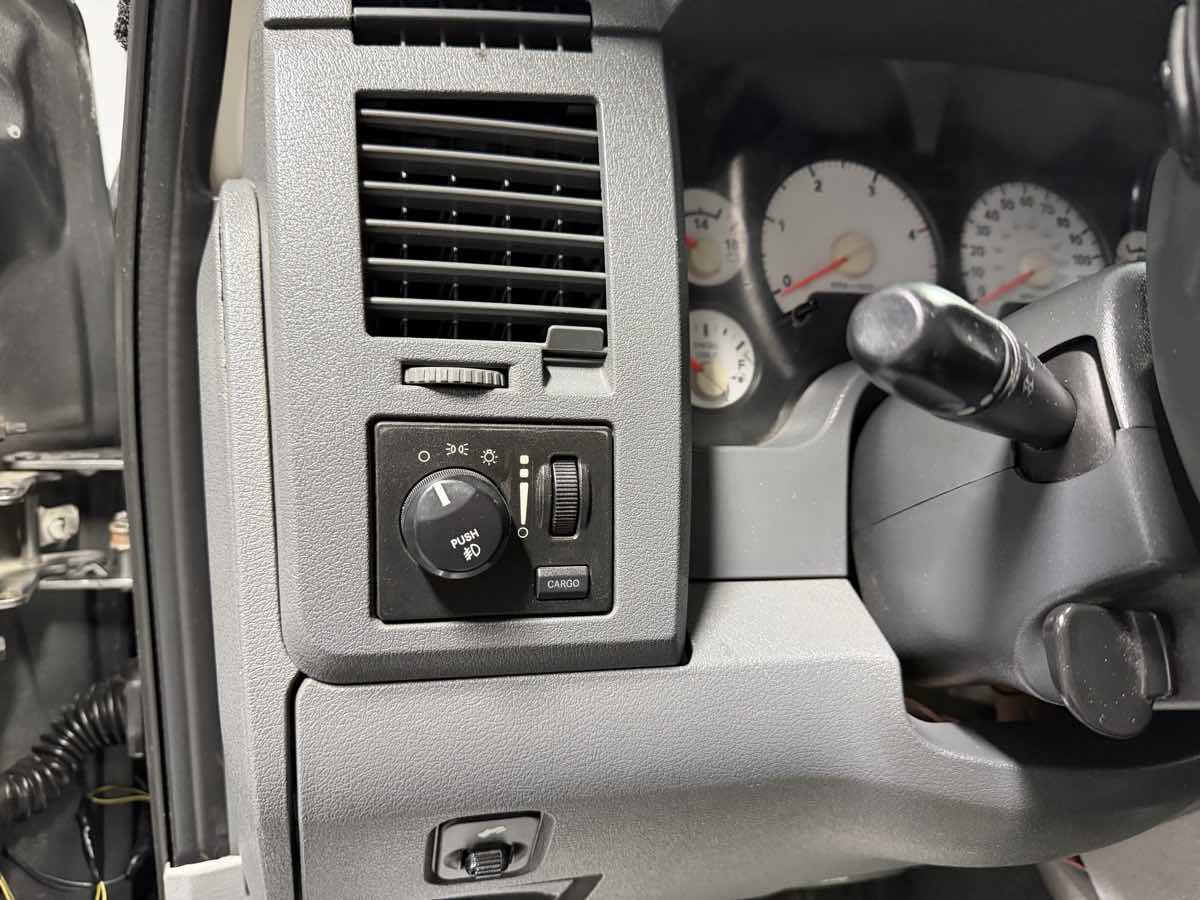 Used 2006 Dodge Ram 2500 Truck Laramie image 14