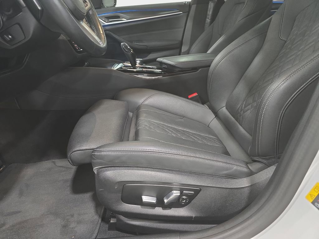 Certified 2023 BMW 530e w/ M Sport Package RWD image 23