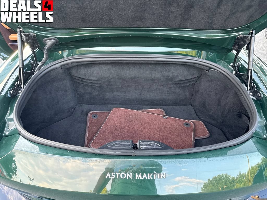 Used 2021 Aston Martin V8 Vantage Roadster RWD image 23