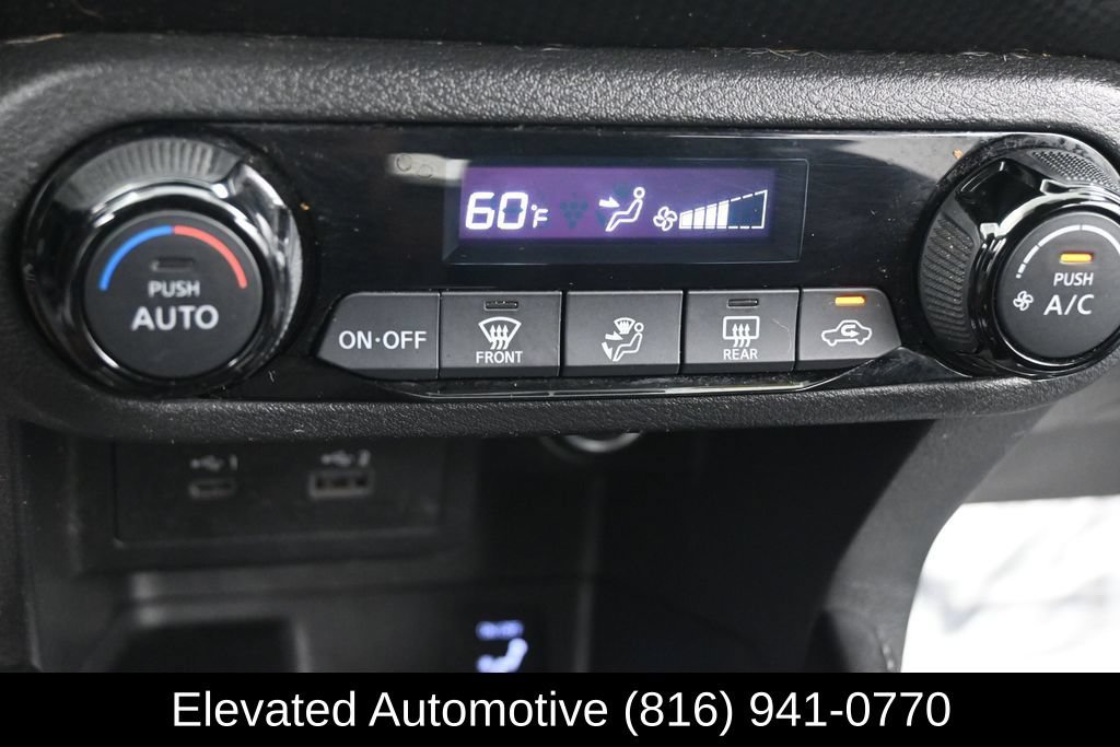 Used 2021 Nissan Kicks SV w/ Interior Electronics Package FWD image 11