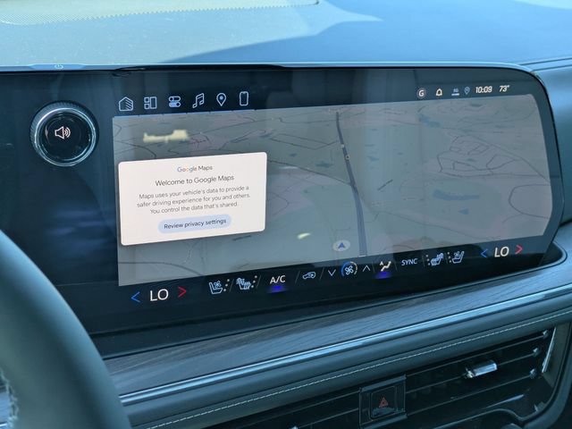 New 2026 Chevrolet Suburban Premier w/ Sun And Tow Package AWD/4WD image 19