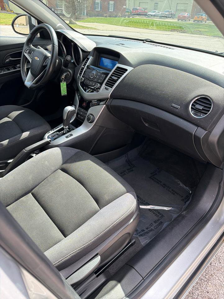 Used 2012 Chevrolet Cruze LT image 20