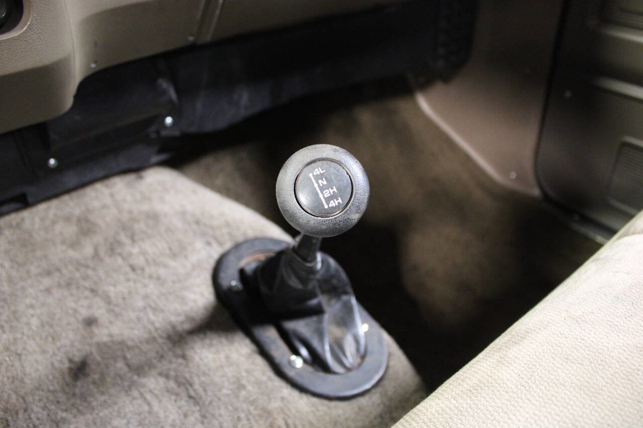 Used 1993 Dodge D/W Truck 250 image 33