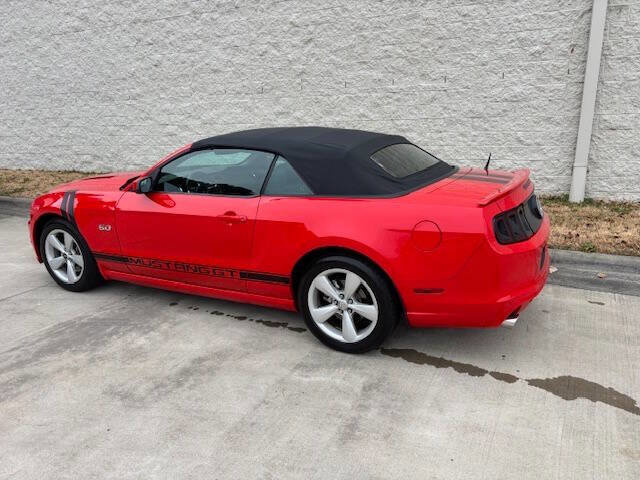 Used 2013 Ford Mustang GT RWD image 17