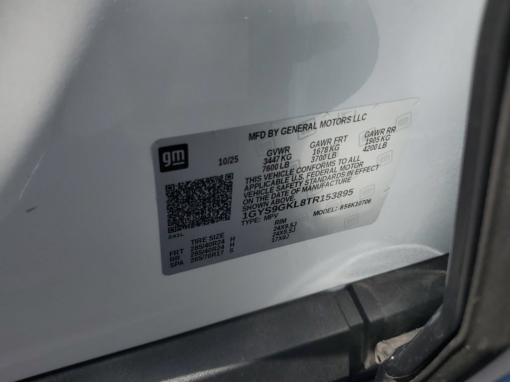 Certified 2026 Cadillac Escalade Platinum Sport w/ LPO, ONYX Package AWD/4WD image 32