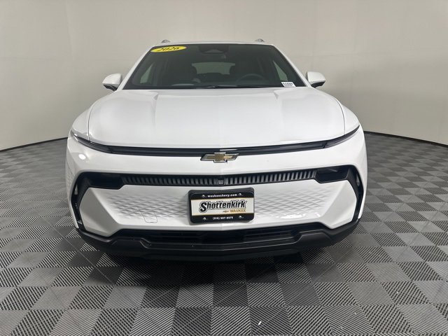 New 2026 Chevrolet Equinox EV LT image 9