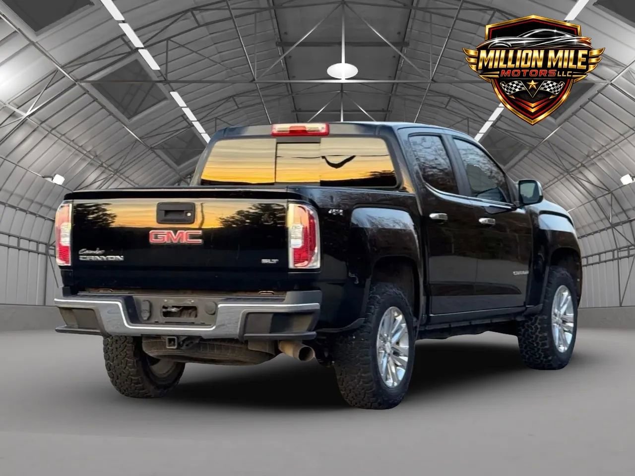 Used 2016 GMC Canyon SLT w/ Driver Alert Package AWD/4WD image 9