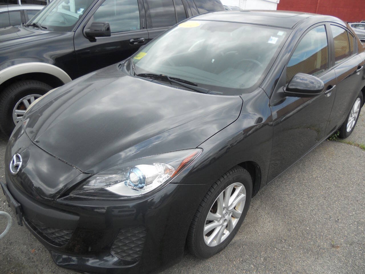 Used 2012 MAZDA MAZDA3 i Grand Touring w/ Tech Pkg FWD image 1
