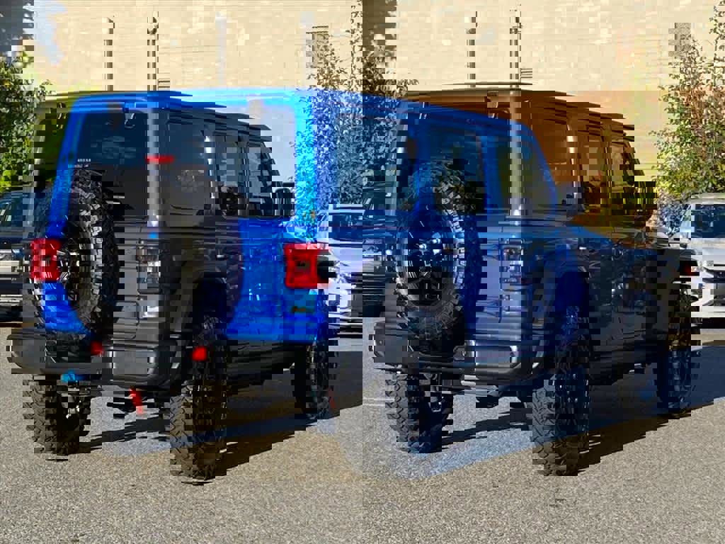 Used 2024 Jeep Wrangler Unlimited image 5