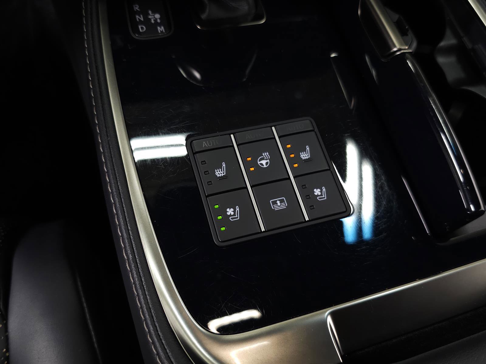 Certified 2023 Lexus LS 500 F Sport w/ Accessory Package (Z2) image 32