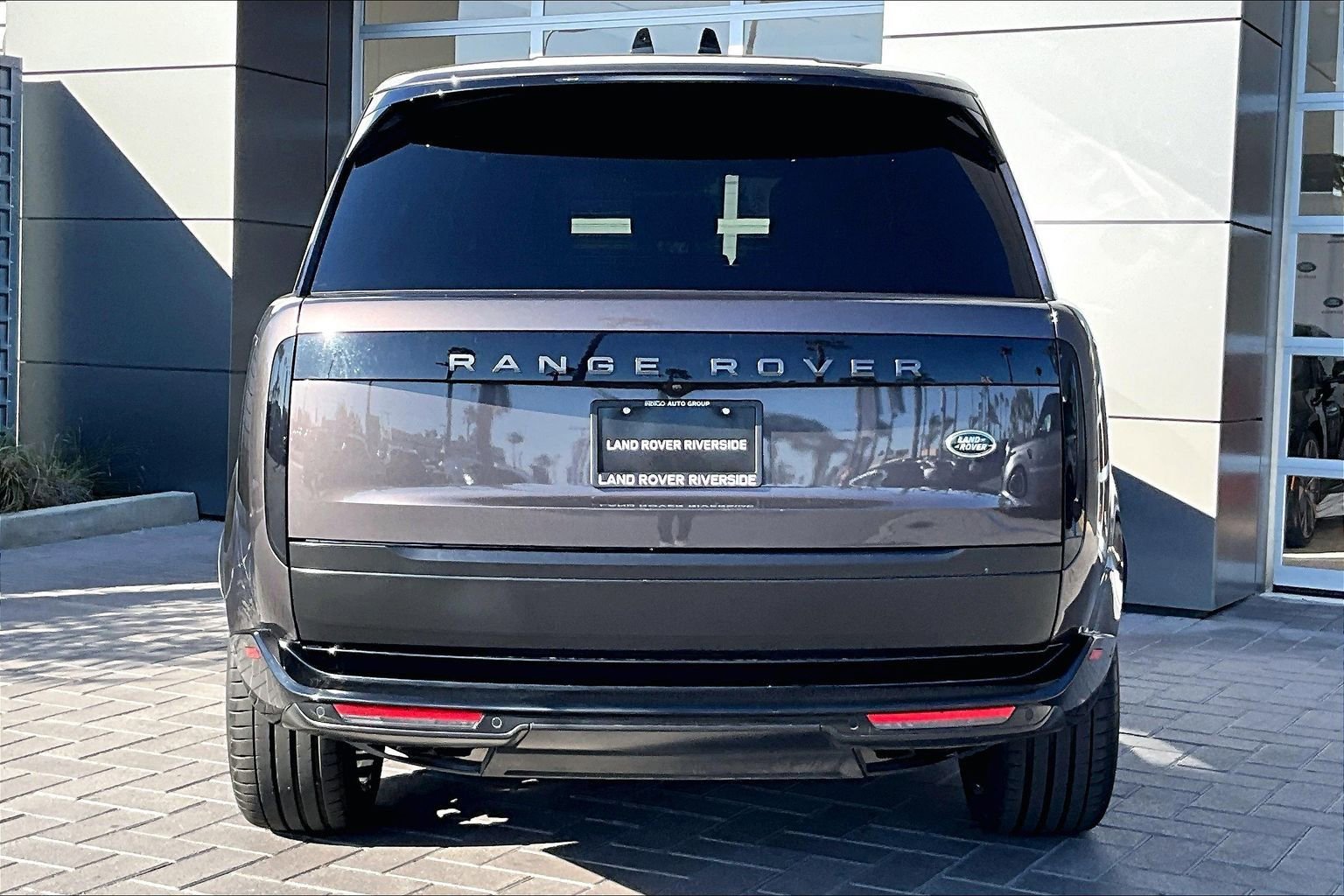 Used 2023 Land Rover Range Rover Long Wheelbase Autobiography AWD/4WD image 4