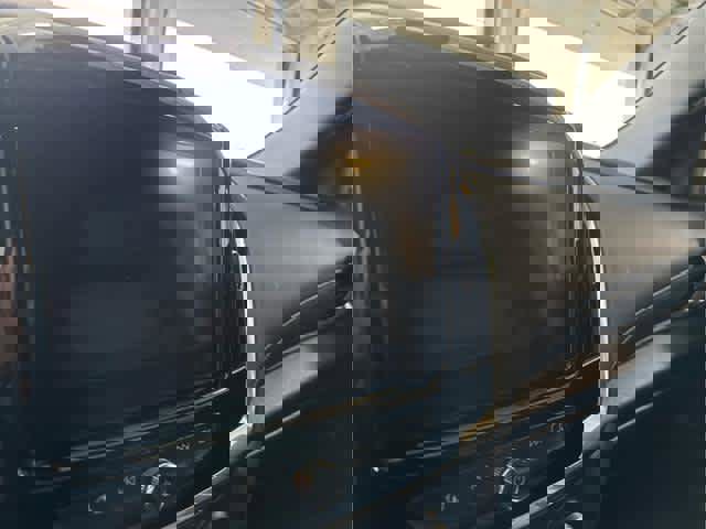 Used 2023 Chevrolet Traverse LT image 17