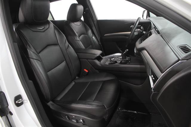 Used 2022 Cadillac XT4 Premium Luxury AWD/4WD image 17