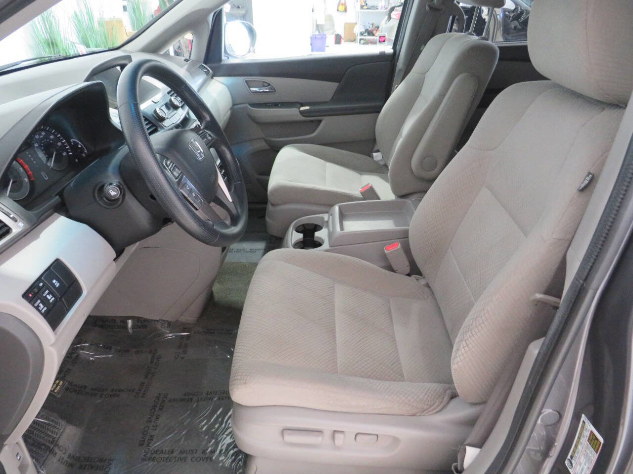 Used 2017 Honda Odyssey SE image 14