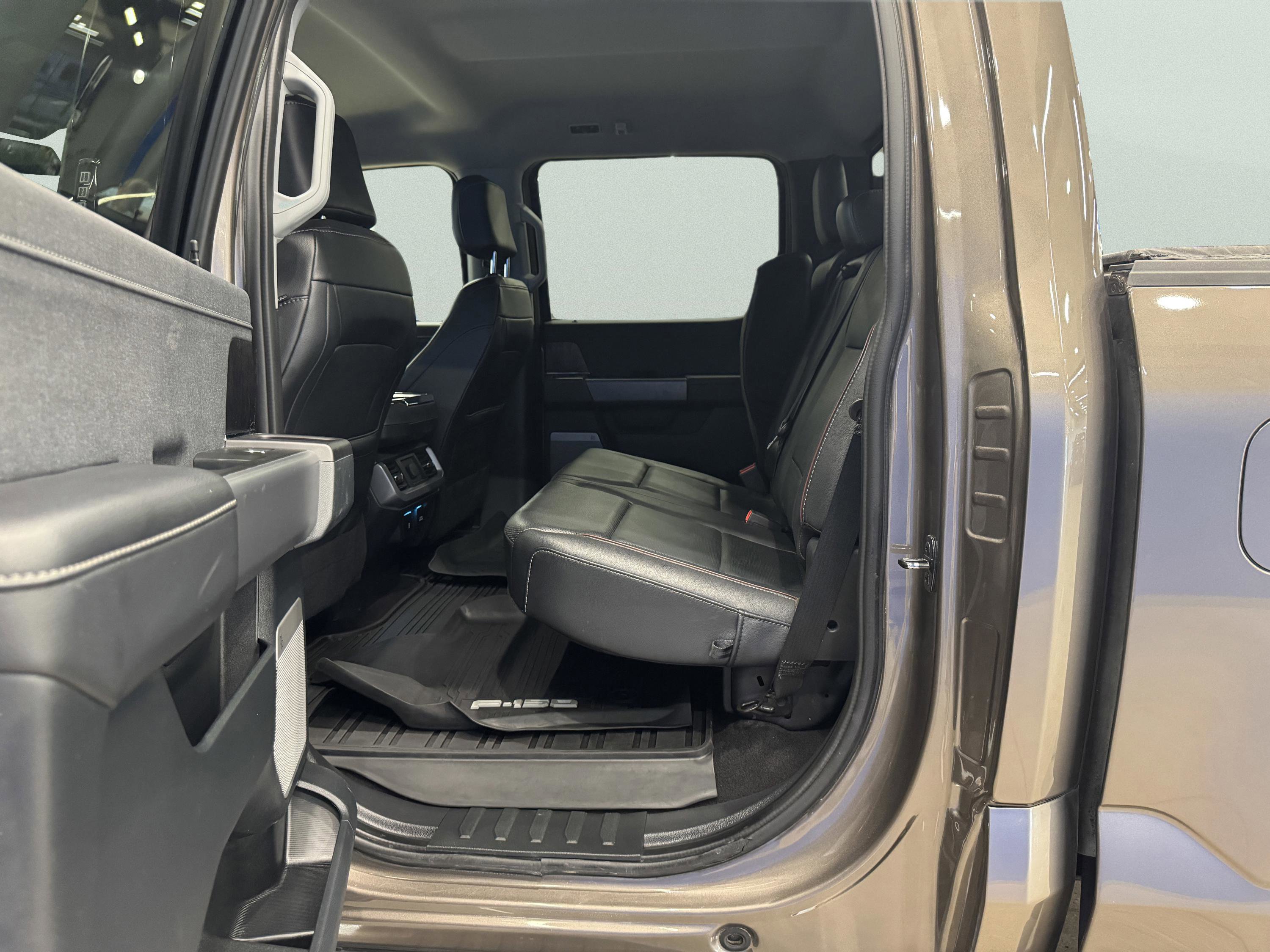 Certified 2023 Ford F150 Lariat w/ Trailer Tow Package AWD/4WD image 11
