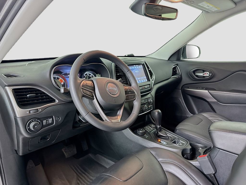 Used 2021 Jeep Cherokee Latitude Lux w/ Comfort/Convenience Group image 8