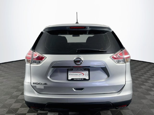 Used 2015 Nissan Rogue S FWD image 7