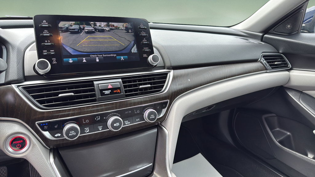 Used 2019 Honda Accord Touring image 29