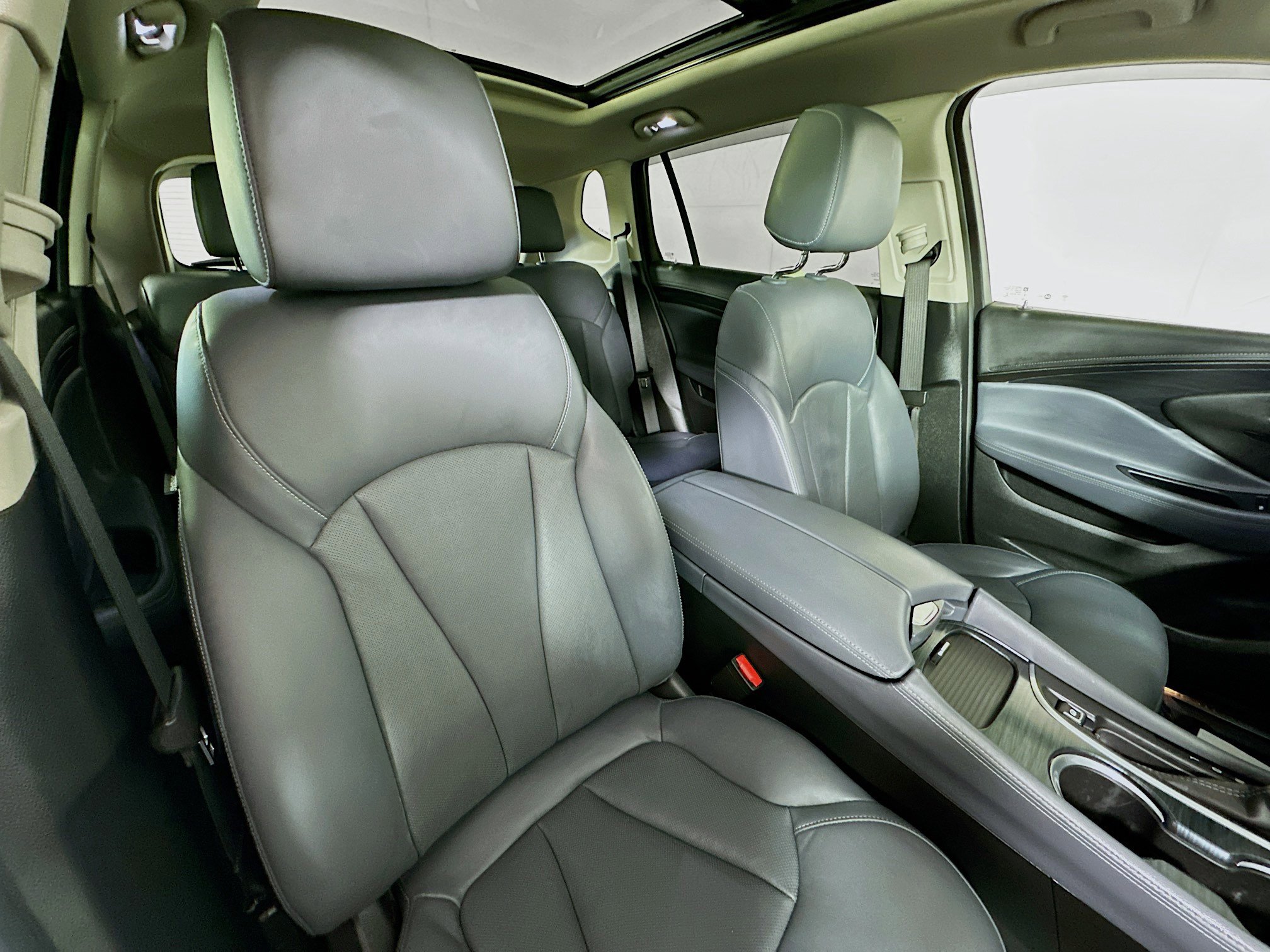 Used 2019 Buick Envision Essence AWD/4WD image 27