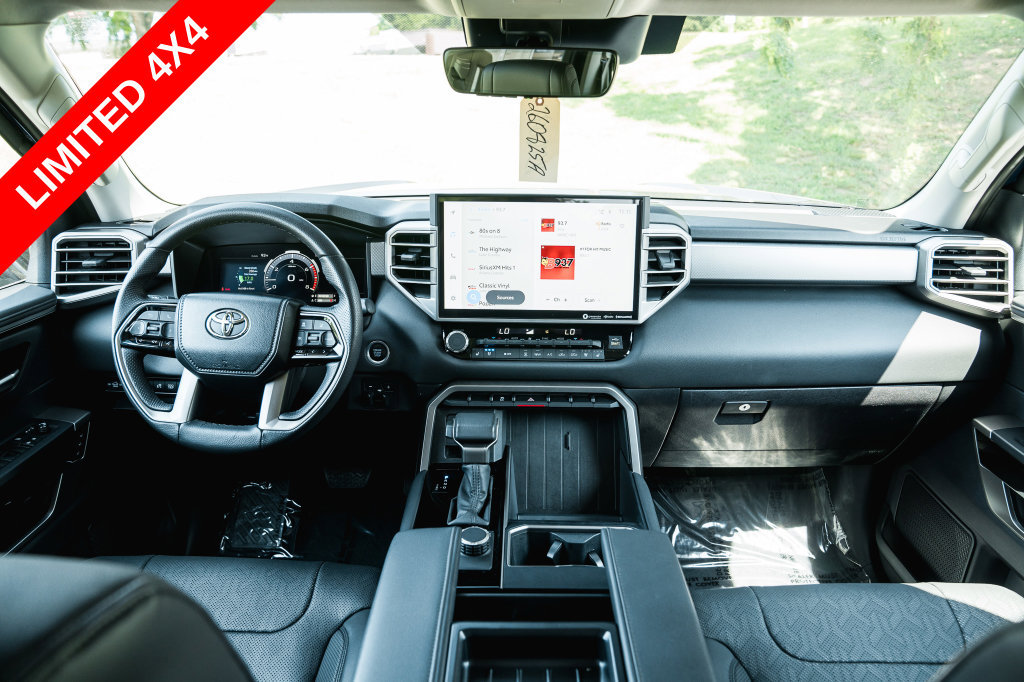 Used 2024 Toyota Tundra Limited AWD/4WD image 12