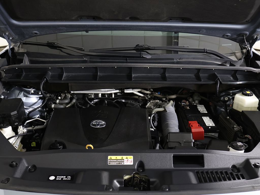 Used 2021 Toyota Highlander XLE image 23