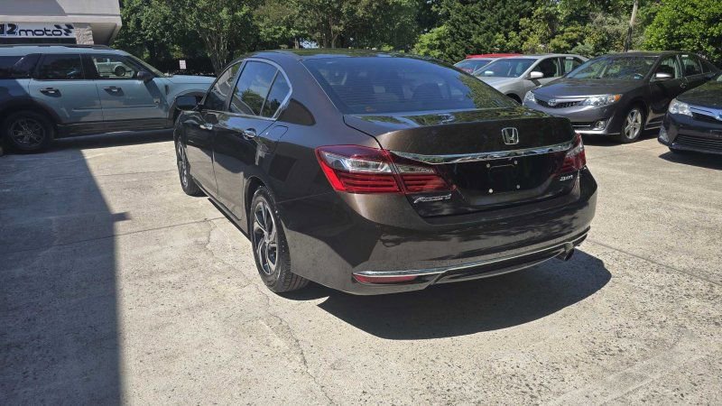Used 2017 Honda Accord LX image 3