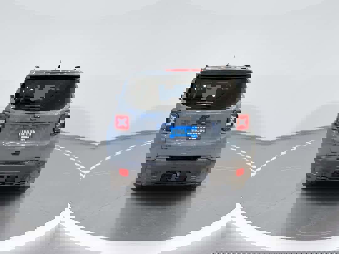 Used 2018 Jeep Renegade Altitude w/ UConnect 8.4 Nav Group image 7