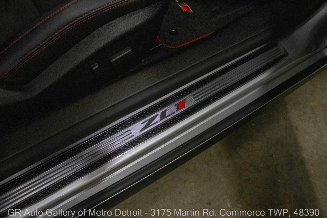 Used 2012 Chevrolet Camaro ZL1 image 39