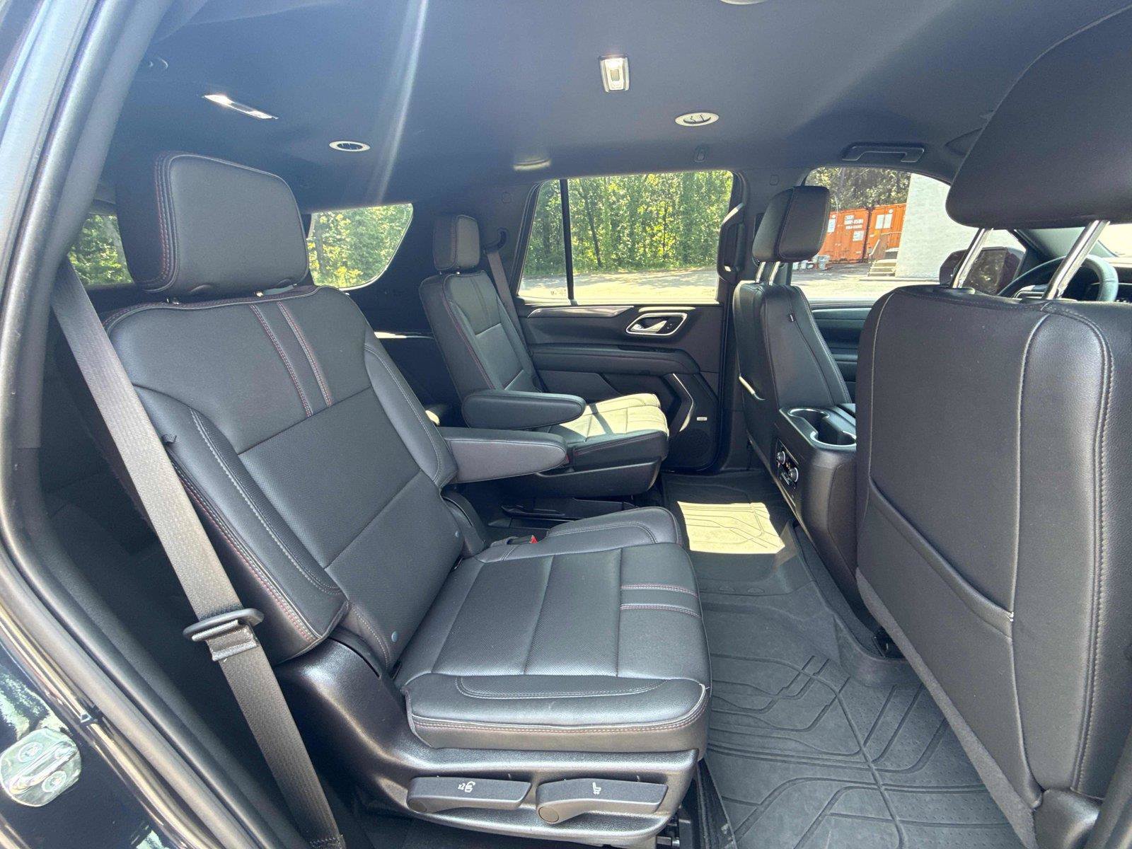 Used 2022 Chevrolet Tahoe RST w/ Luxury Package AWD/4WD image 29