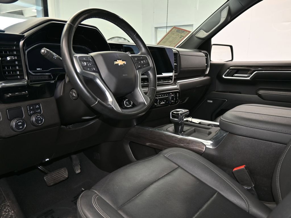 Used 2023 Chevrolet Silverado 1500 LTZ w/ LTZ Premium Package image 58