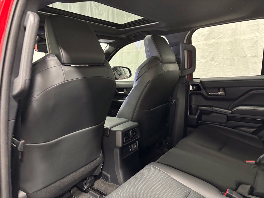 Used 2025 Toyota 4Runner Limited AWD/4WD image 47