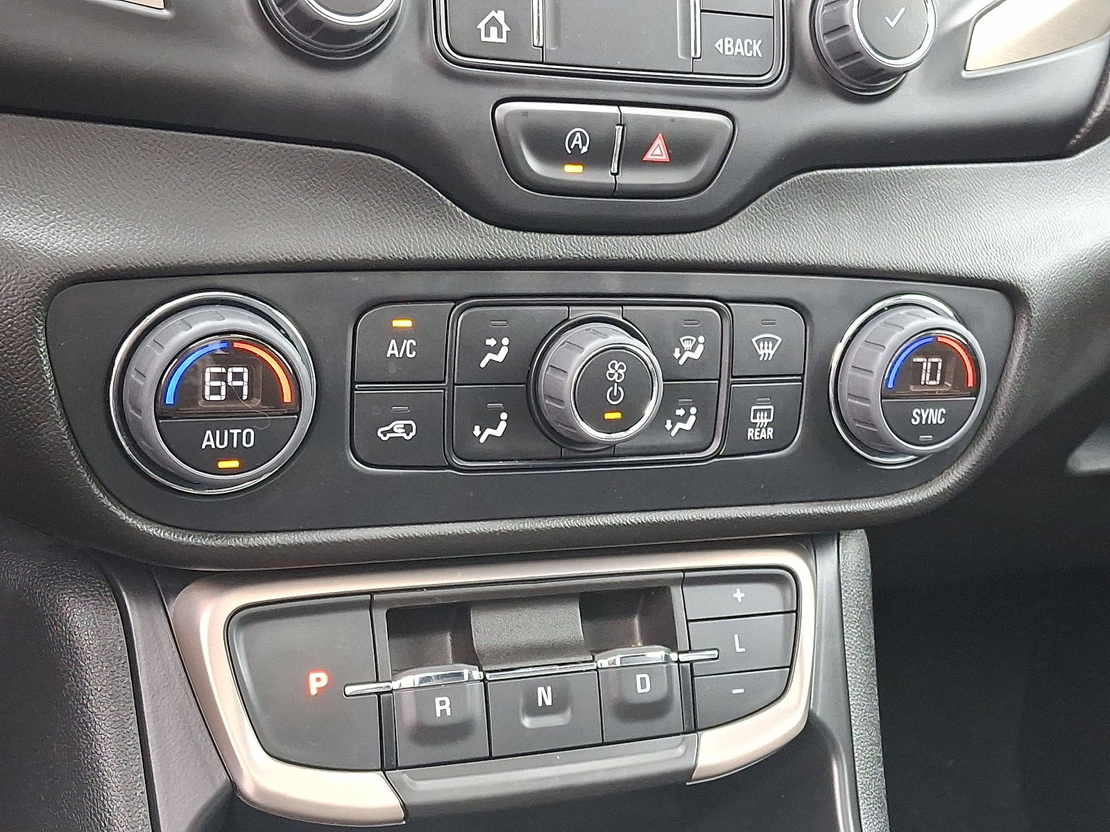 Used 2023 GMC Terrain Denali image 26