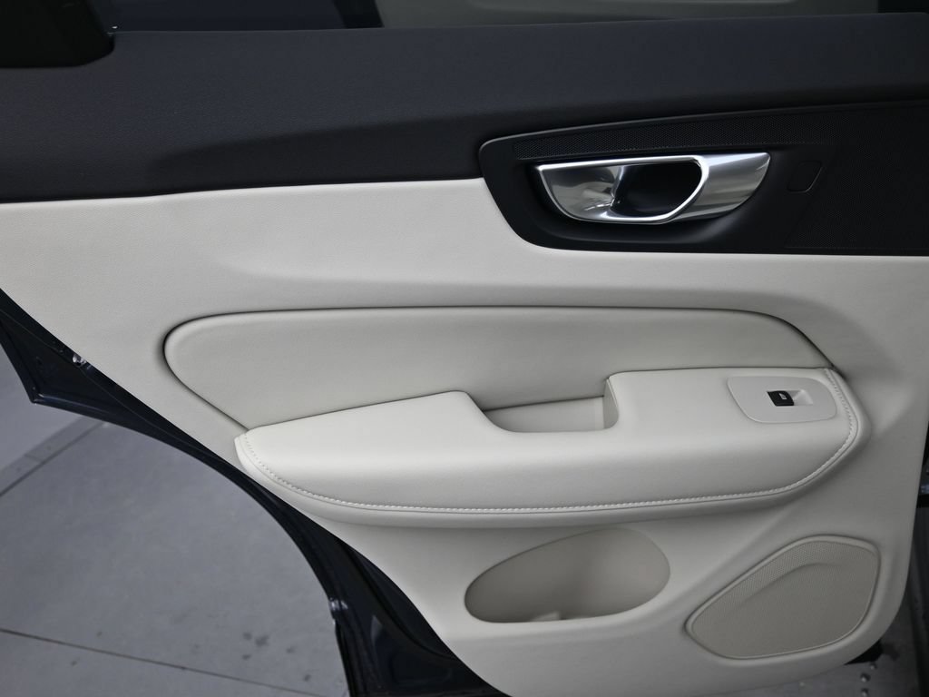 New 2026 Volvo XC60 B5 Ultra w/ Protection Package Premier AWD/4WD image 20