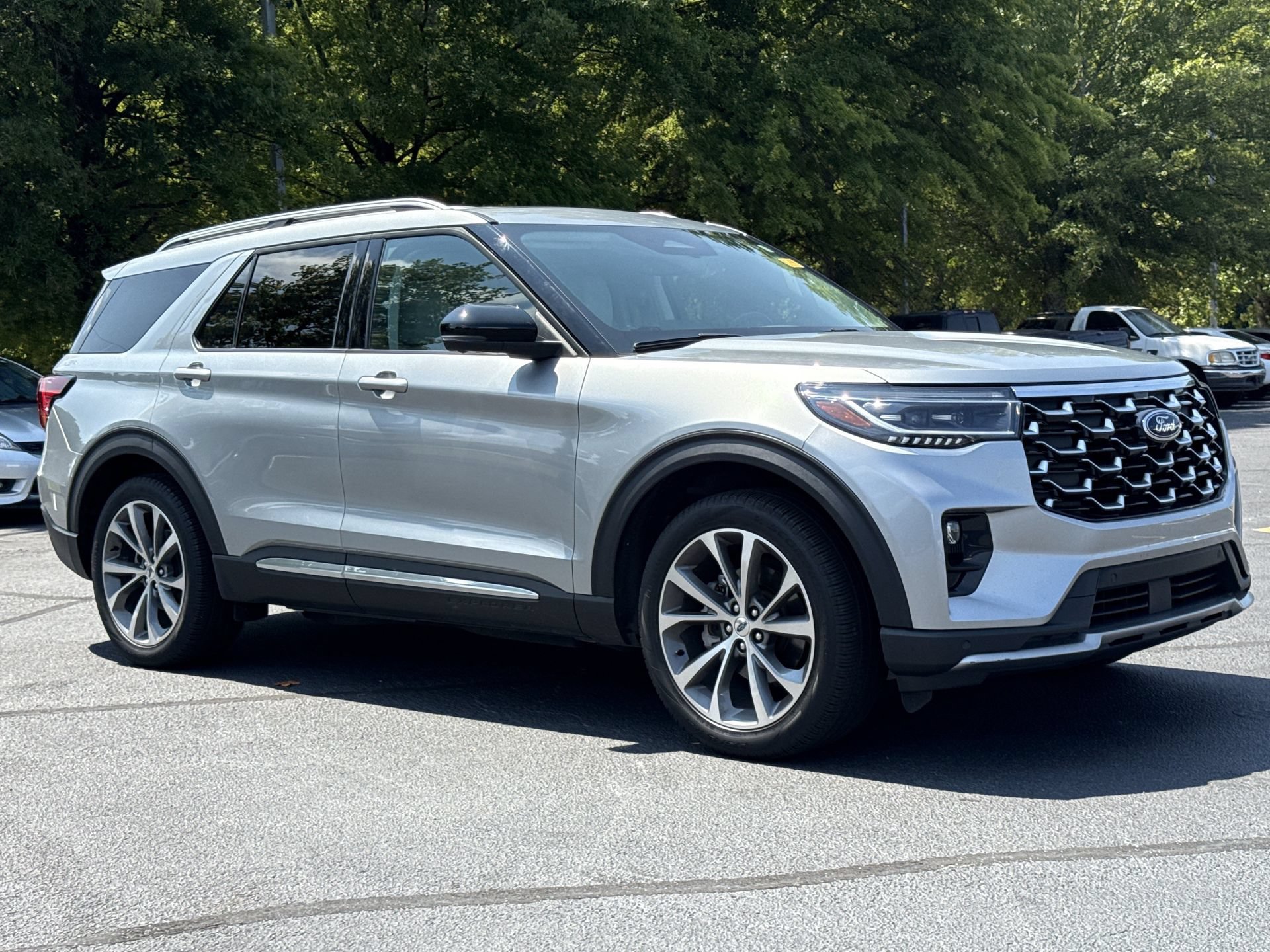 Certified 2025 Ford Explorer Platinum w/ Ultimate Package RWD image 25
