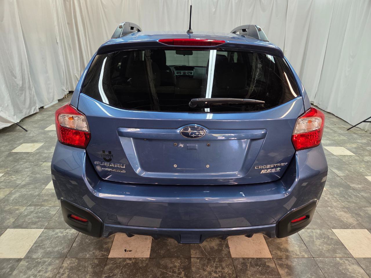 Used 2017 Subaru Crosstrek 2.0i Premium AWD/4WD image 4