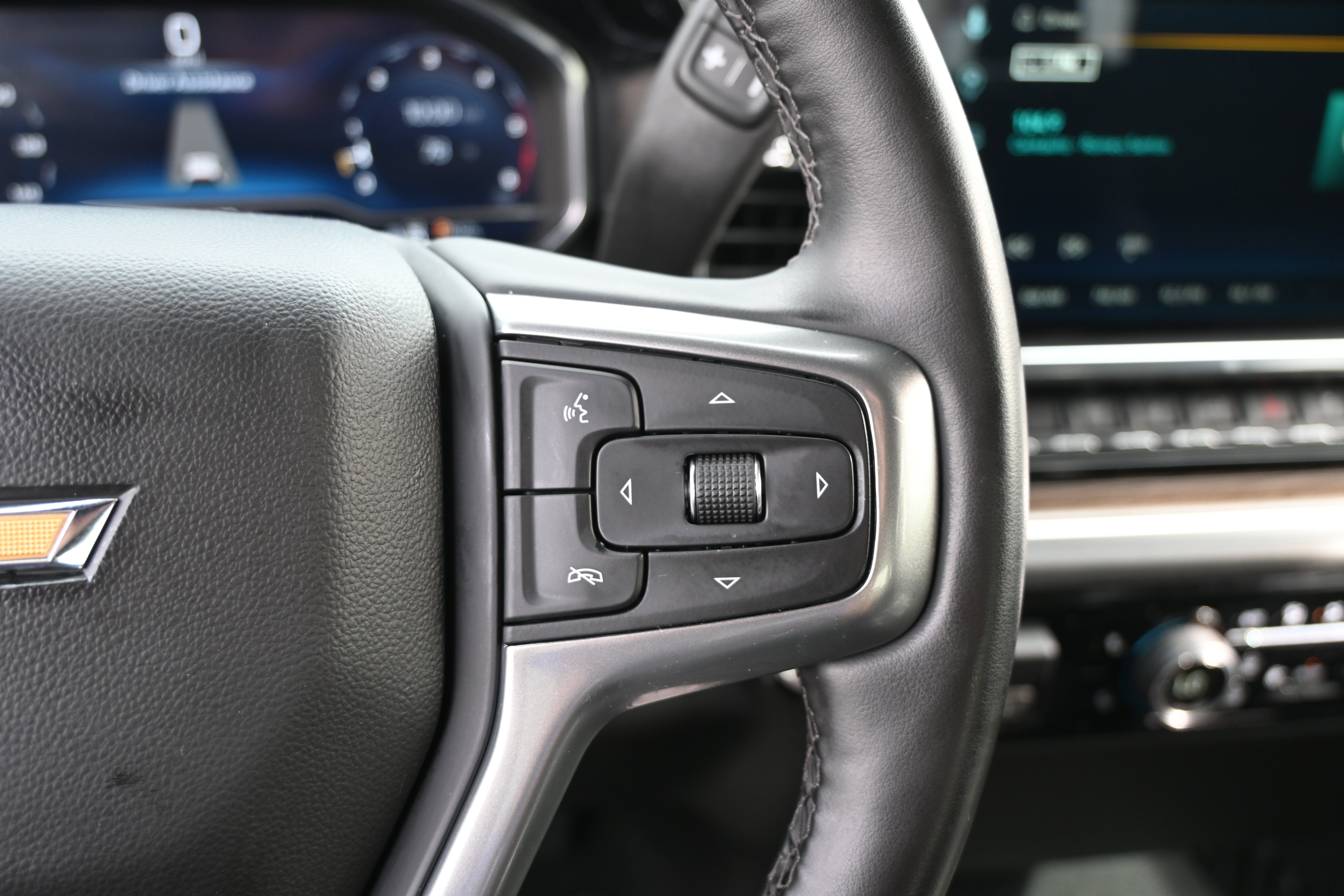 Used 2025 Chevrolet Silverado 2500 LT w/ Convenience Package image 21