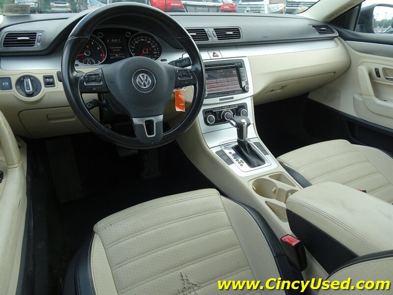 Used 2010 Volkswagen CC Sport FWD image 9