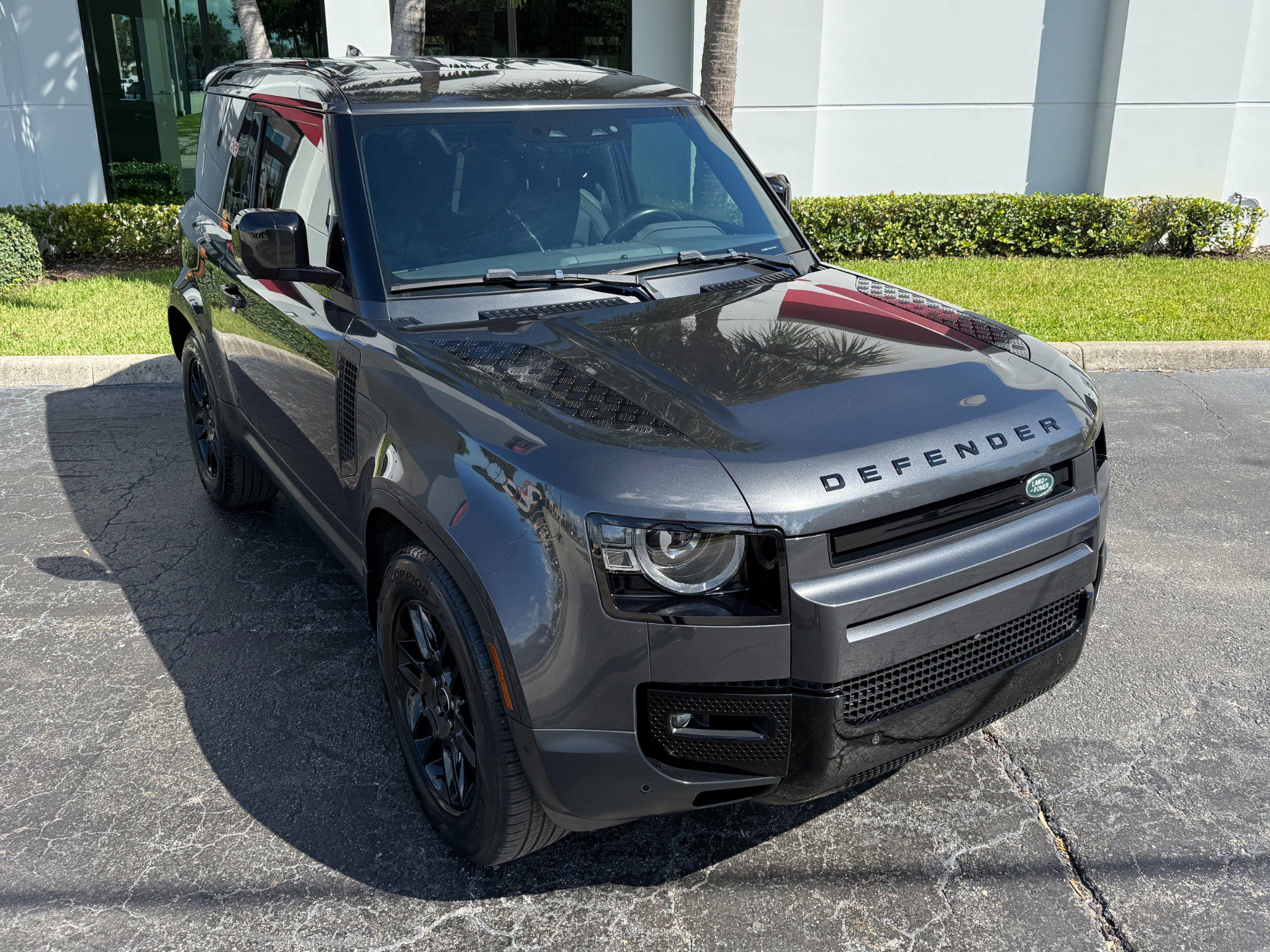 Used 2023 Land Rover Defender 90 S image 8