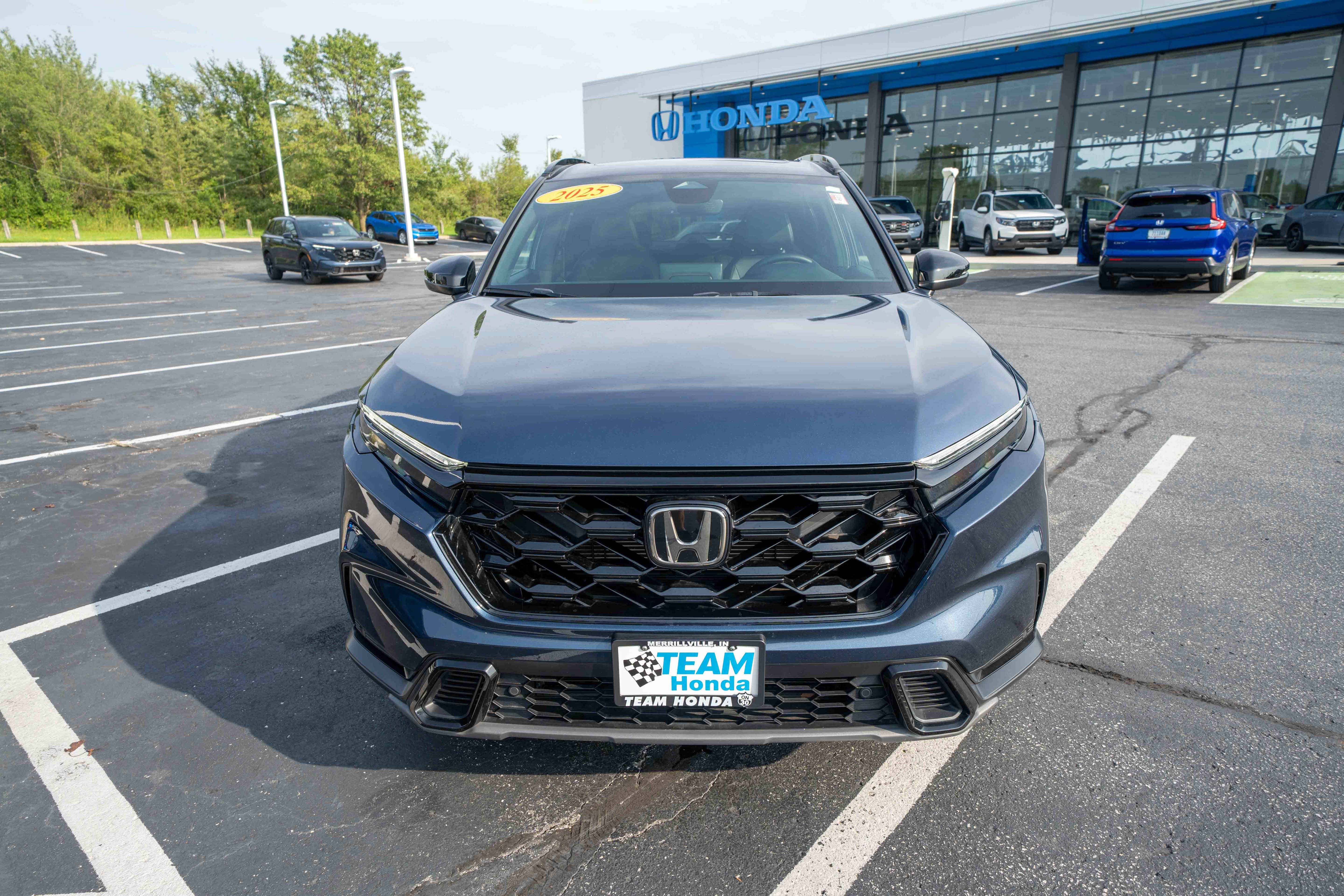 Certified 2025 Honda CR-V Sport-L image 2