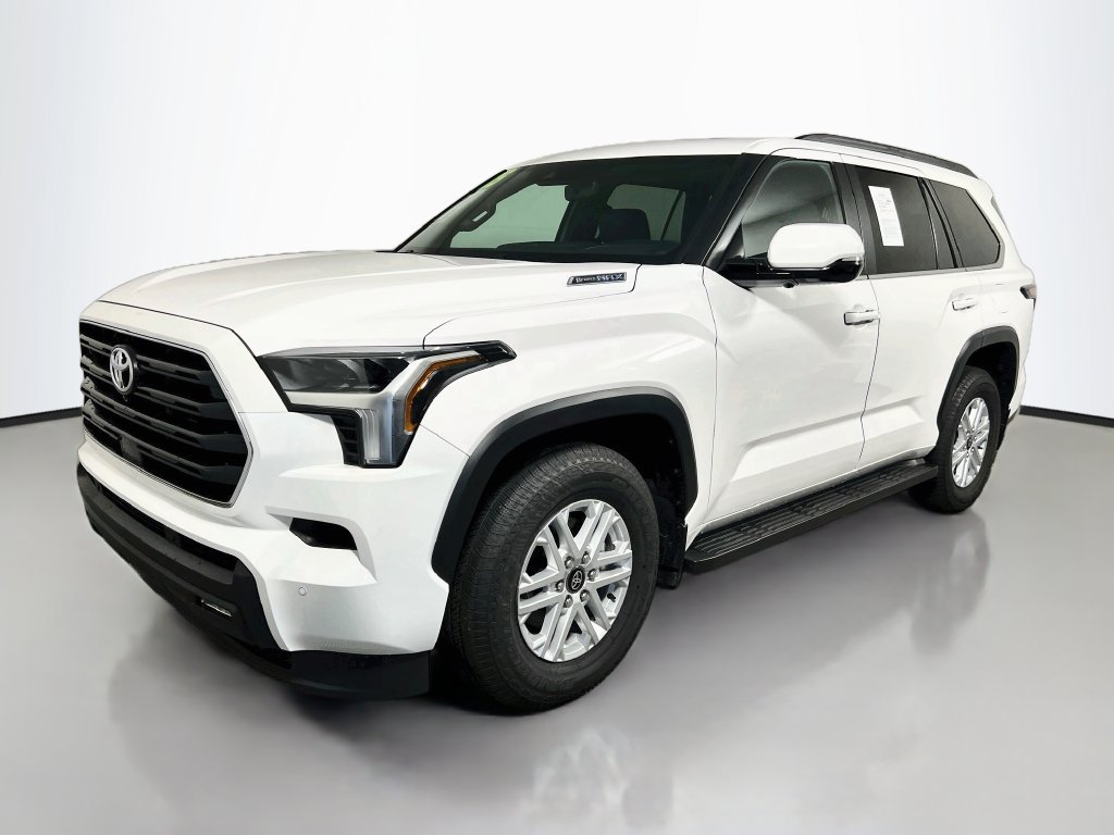 Used 2025 Toyota Sequoia SR5 AWD/4WD image 7