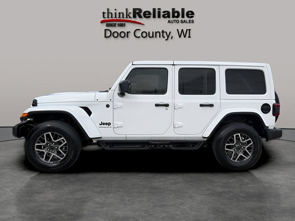 Used 2026 Jeep Wrangler Unlimited Sahara AWD/4WD image 2
